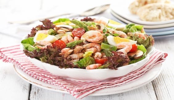 Norwegian prawn salad with egg and asparagus